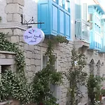 Mavi ألاتشاتي