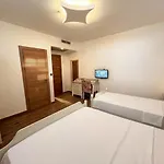 Mavi فندق
