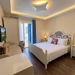 Mavi فندق *