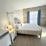 Mavi ألاتشاتي