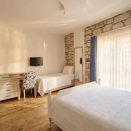 Mavi * Αλακάτι